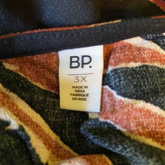 BP Womens Brown Burnout Tiger Stripe V Neck Surplice Wrap Crop Top Size 3X NWT - Picture 6 of 8